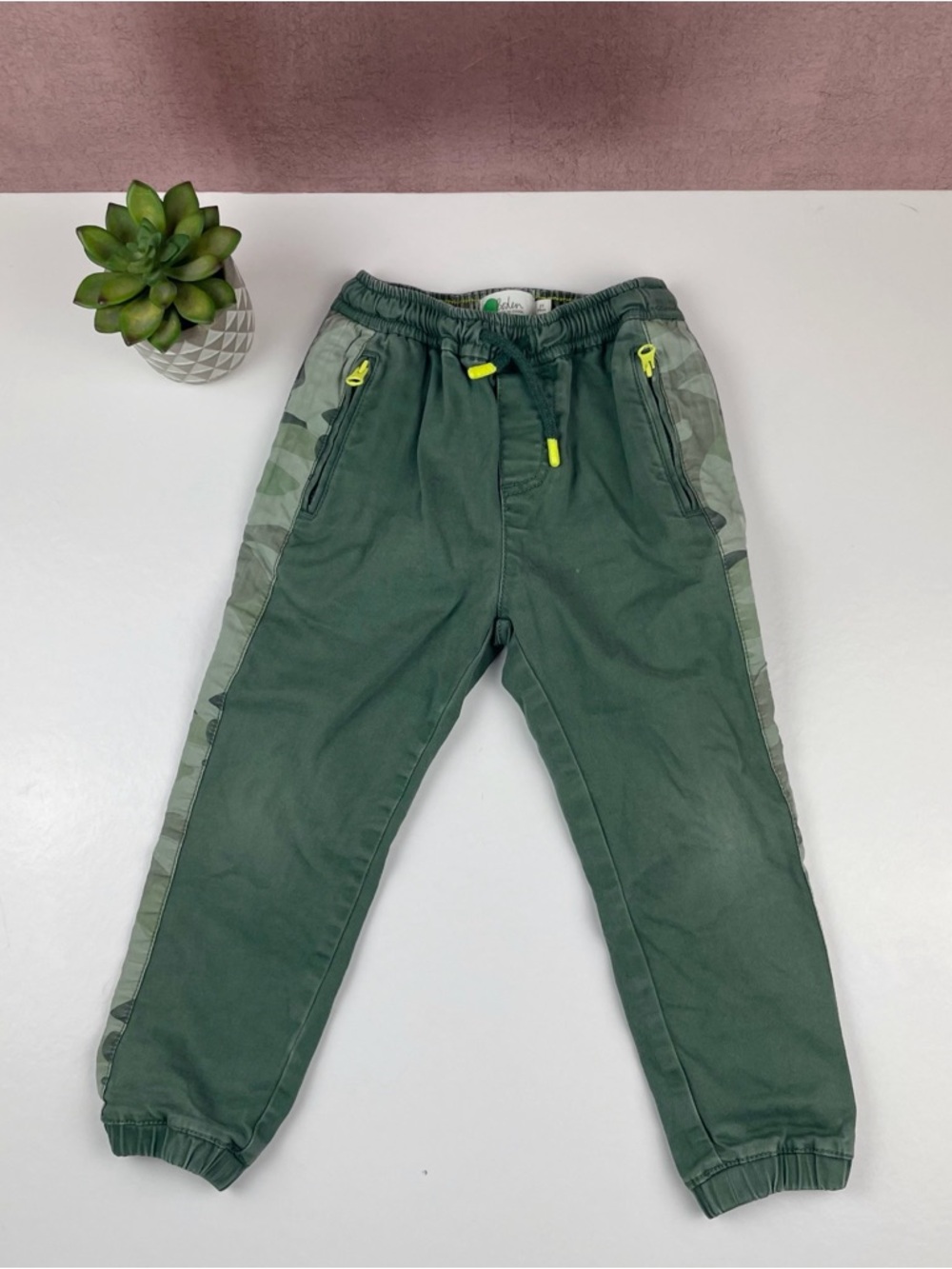 Boden Mini Boden Green Camouflage Jogger Pants Boy Size 3Y